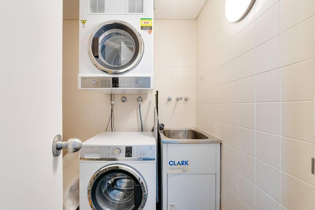 Ga102 Cremorne Chic Contemporary & Convenient * Sydney